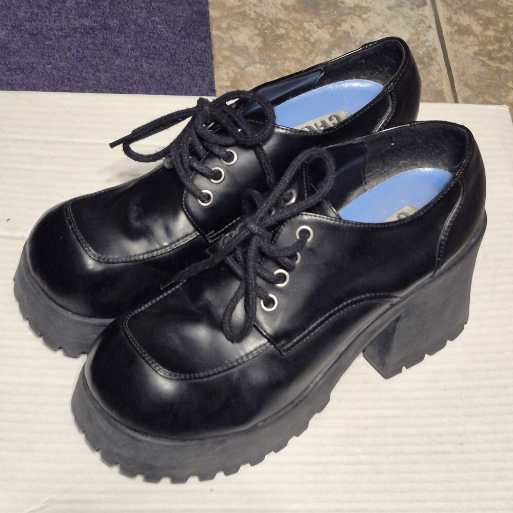 Women's Chunky Black Platform Lace-Up Shoes
